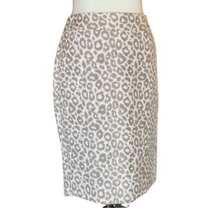 Banana Republic leopard / animal jacquard print pencil skirt Size 4